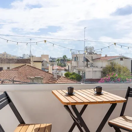 Charming 1br With Balcony Heart Of Appartement Larnaca